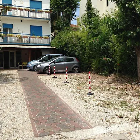Migani Hotel 2*